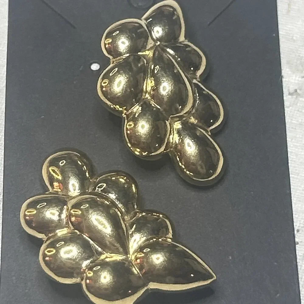 Trifari these crown